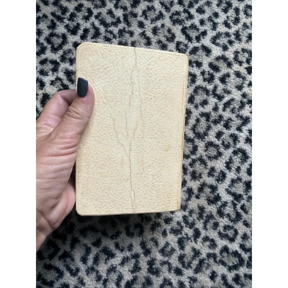1950s Holy Bible KJV Self Pronouncing World Publishing Co Pocket Bible & Box VTG